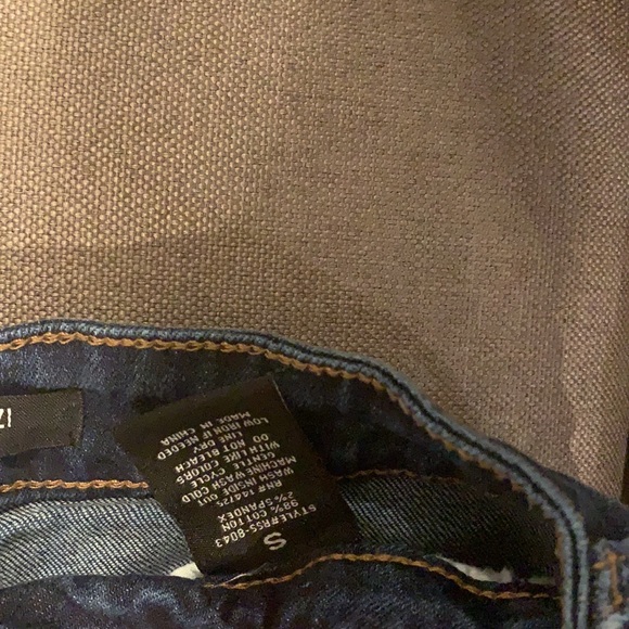 Shorts - Picture 4 of 5